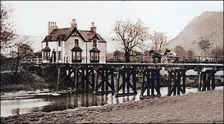 llanrwst_gower_vehicular_bridge