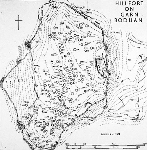 Plan of archaeological remains on Garn Boduan