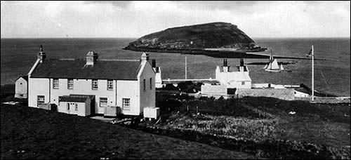 Old photo of Trwyn Du pilots' cottages