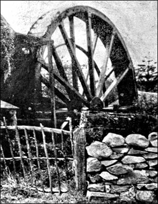 Photo of waterwheel at Tudor Slate Works