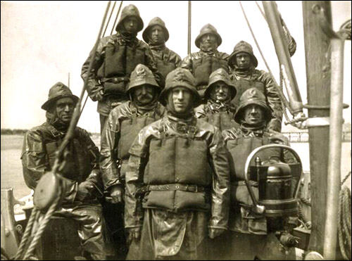 pwllheli_lifeboat_crew_c1930s