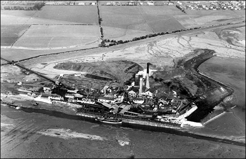 Old photo of Point of Ayr colliery and quay 1950