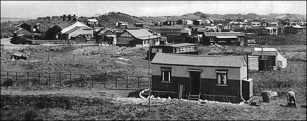 Photo of huts at Talacre Warren before the Second World War Photo of huts at Talacre Warren before the Second World War
