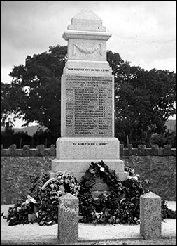 trefriw_war_memorial