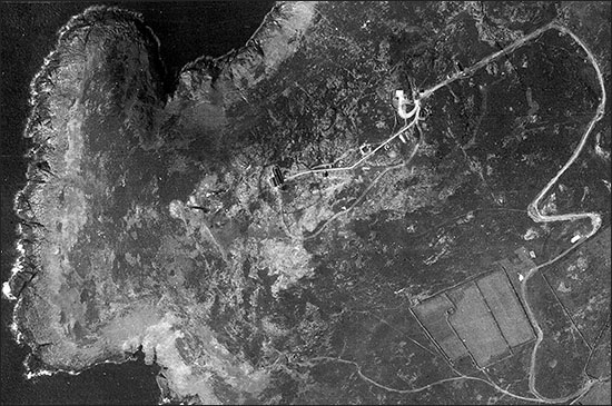 Aerial photo of Mynydd Mawr radio station in 1945