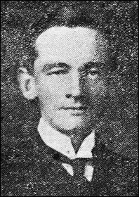 rhayader_harry_lloyd_bacon